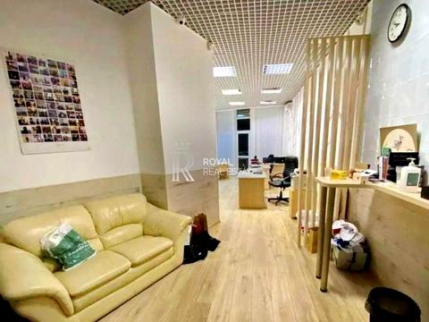 комерційна за адресою Євгена Коновальця вул. (Щорса), 36Д