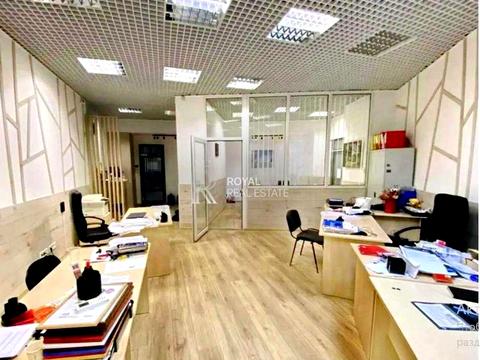 комерційна за адресою Євгена Коновальця вул. (Щорса), 36Д