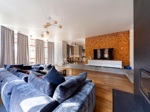 будинок за адресою с. Мощун, Сонячна