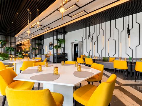 комерційна за адресою Саксаганського вул., 53/80