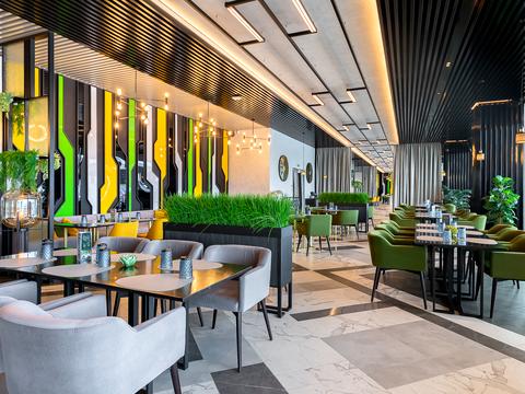 комерційна за адресою Саксаганського вул., 53/80