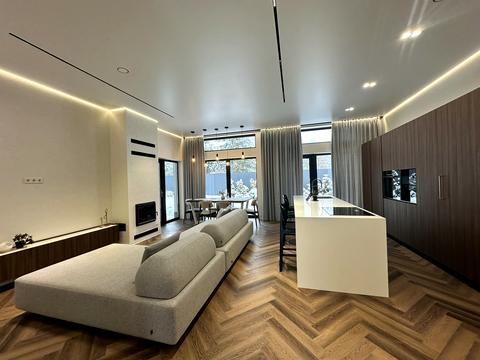 будинок за адресою Київська