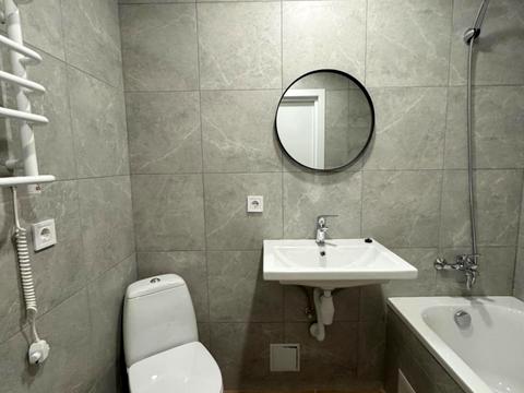 квартира за адресою Олега Мудрака вул. (Генерала Наумова), 1-Б