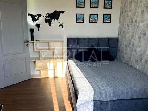 дом по адресу вул. Басейна, 68