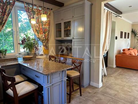 дом по адресу вул. Басейна, 68