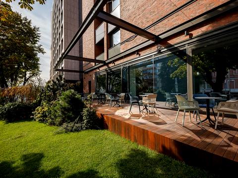 комерційна за адресою Саксаганського вул., 53/80