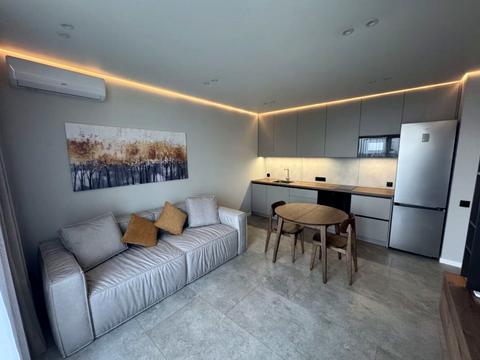 квартира за адресою Салютна вул., 2к21