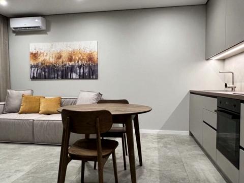 квартира за адресою Салютна вул., 2к21