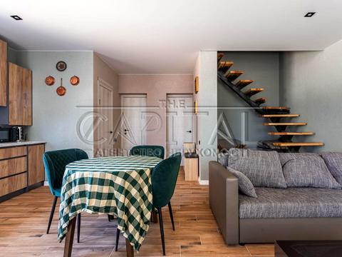 будинок за адресою вул. Прилісна, 4а