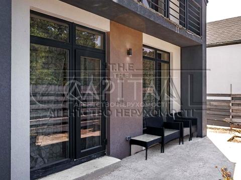 будинок за адресою вул. Прилісна, 4а