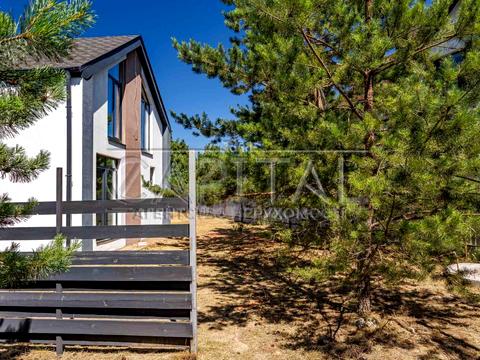 будинок за адресою вул. Прилісна, 4а