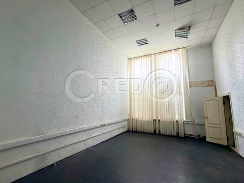 комерційна за адресою Тбіліська вул., 2