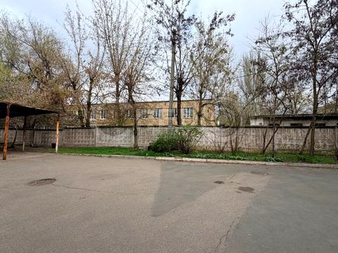 комерційна за адресою Тбіліська вул., 2