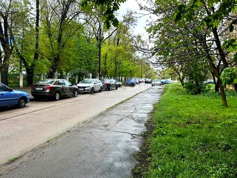 комерційна за адресою Інни Дерусової вул. (Генерала Кузнецова), 2