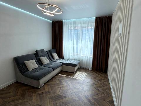 квартира по адресу Александра Довженко ул., 35