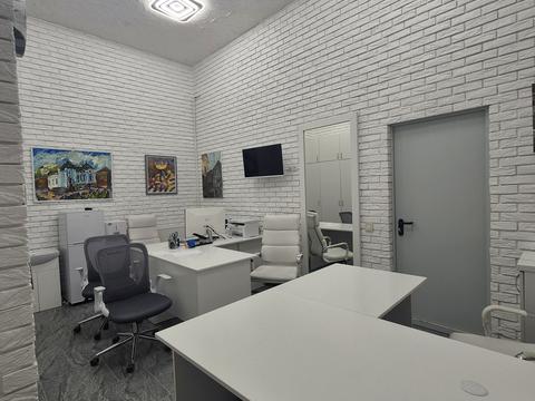 комерційна за адресою Магістральна вул., 33