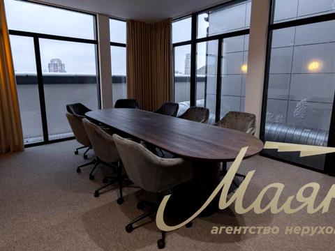 комерційна за адресою Бульварно-Кудрявська вул. (Воровського), 17