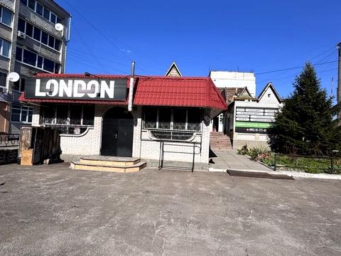 комерційна за адресою Богдана Хмельницького вул. (Комсомольська), 15