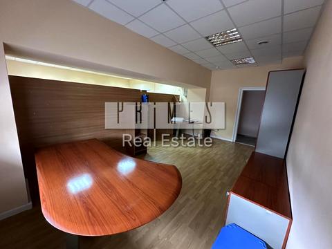 комерційна за адресою Незалежності бульв. (50 років Жовтня), 1