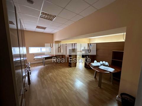 комерційна за адресою Незалежності бульв. (50 років Жовтня), 1