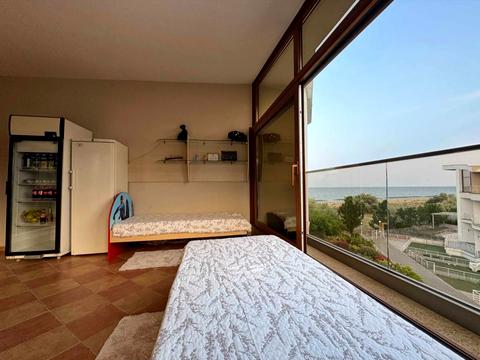 дом по адресу  Каролино-бугаз, Приморская ул.