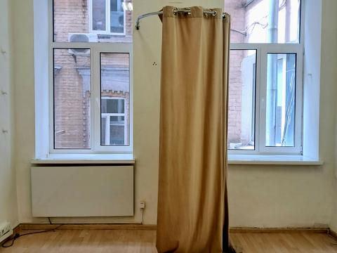 комерційна за адресою Хрещатик вул., 44