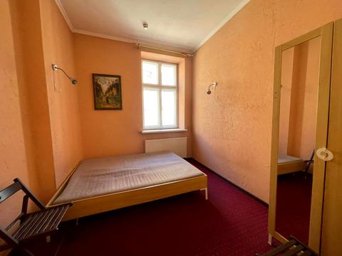 комерційна за адресою Зелена вул., 2