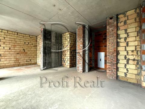 комерційна за адресою Святослава Хороброго вул., 11-Б