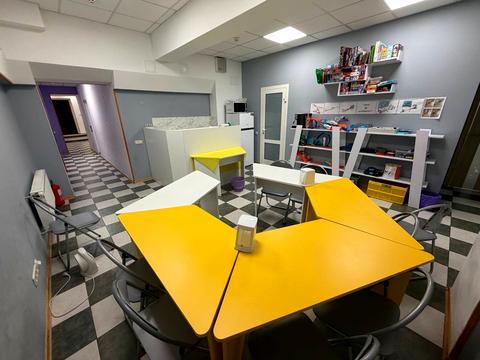 комерційна за адресою Володимира Вернадського вул. (Дзержинського), 17