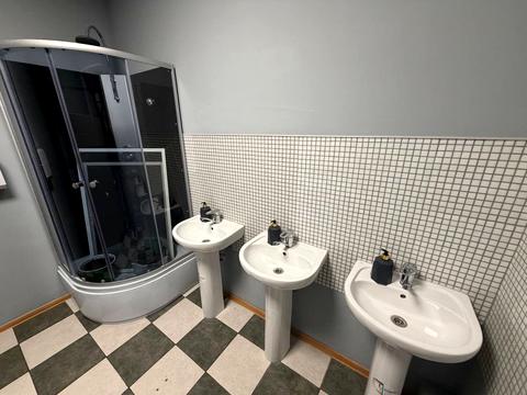 комерційна за адресою Володимира Вернадського вул. (Дзержинського), 17