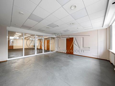 комерційна за адресою Ділова вул. (Димитрова), 5 Б