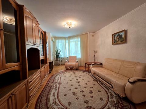 квартира за адресою Гетьмана Кирила Розумовського вул. (Миколи Краснова), 19