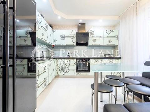 квартира за адресою Федора Ернста вул., 8