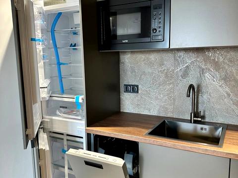 квартира за адресою Петра Дорошенка вул., (А011)