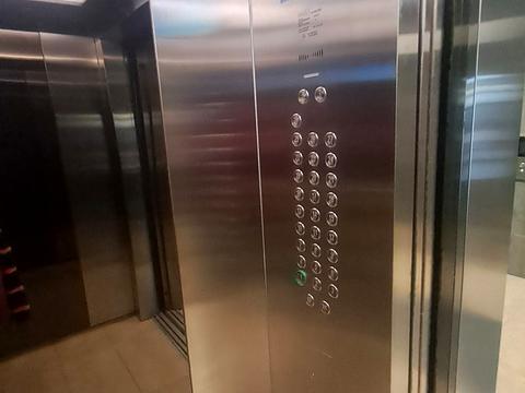 квартира за адресою Дніпровська набережна вул., 17-К