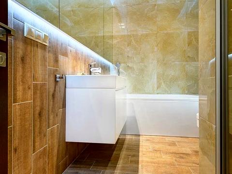 квартира за адресою Андрія Верхогляда вул. (Михайла Драгомирова), 19-А