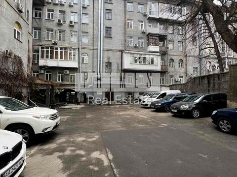 комерційна за адресою Євгена Чикаленка вул. (Пушкінська), 20
