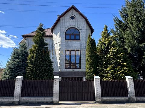 будинок за адресою Молодіжна вул., 11