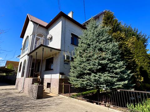 будинок за адресою Молодіжна вул., 11