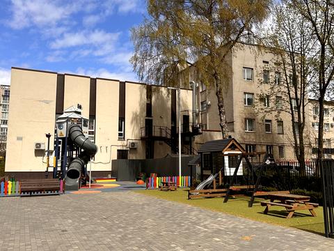 квартира за адресою Космонавтів просп., 49