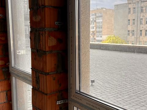квартира за адресою Космонавтів просп., 49