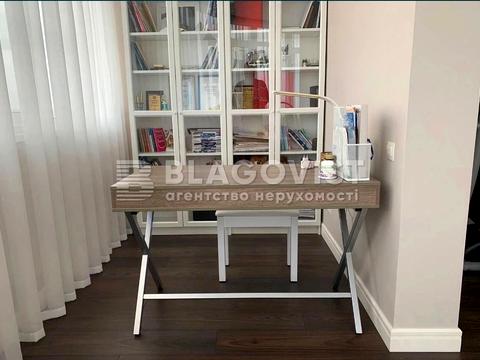 квартира по адресу Кондратюка Юрия ул., 5