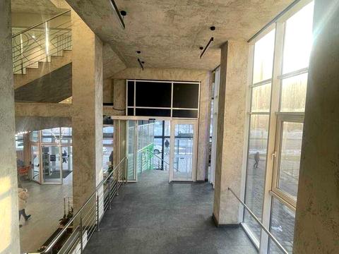 комерційна за адресою Володимира Антоновича вул. (), 25