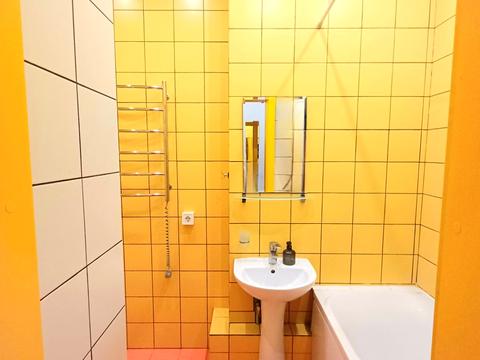 квартира за адресою Євгена Коновальця вул. (Щорса), 36-Е