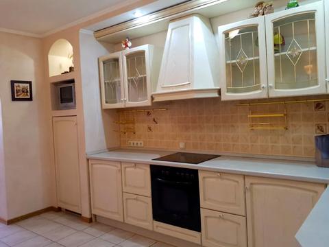 квартира за адресою Анни Ахматової вул., 16-Б