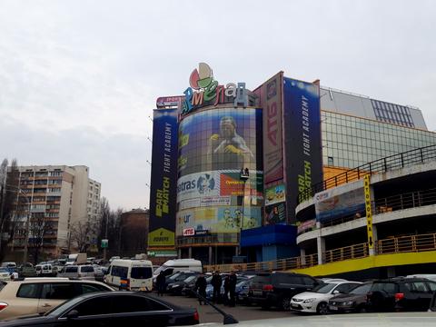 комерційна за адресою Борщагівська вул., 154