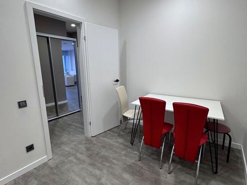 комерційна за адресою Генуезька вул., 3а