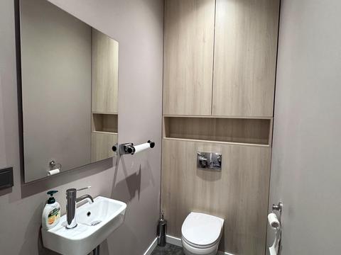 комерційна за адресою Генуезька вул., 3а