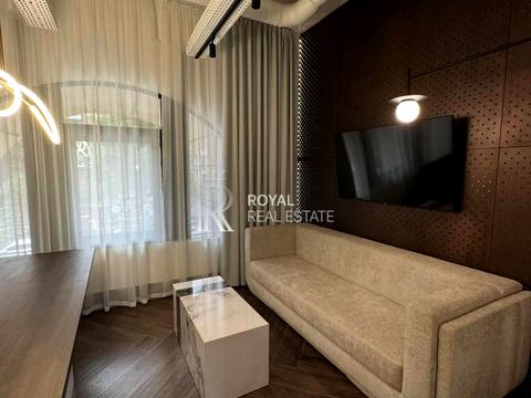 комерційна за адресою Князів Острозьких вул. (Московська), 31/33