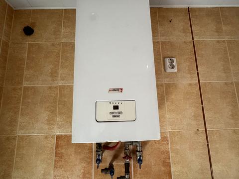 комерційна за адресою Глінки вул., 4б